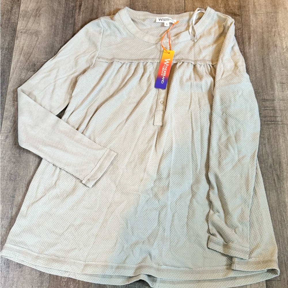 NWT Wonderland By Orange Women’s Shirt Size Small In Gray. As Seen In Boho Store